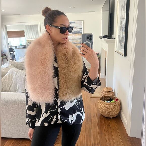 ARITZIA Faux Fur Scarf